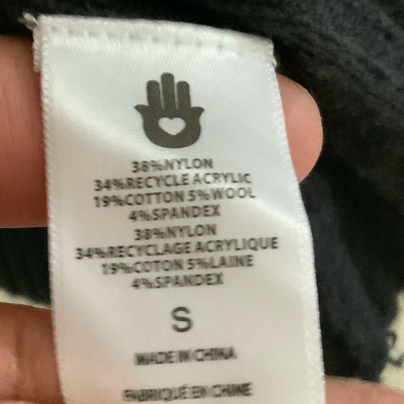 Spiritual Gangster Aster Rib Snap Front Cardigan Sz Small Wool Blain Black - Picture 5 of 5